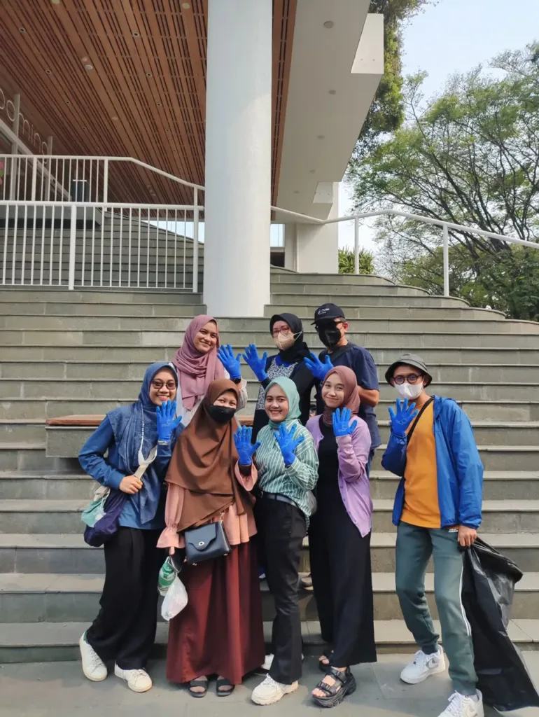 Bandung Good Guide walking tour: cibunut berwarna
