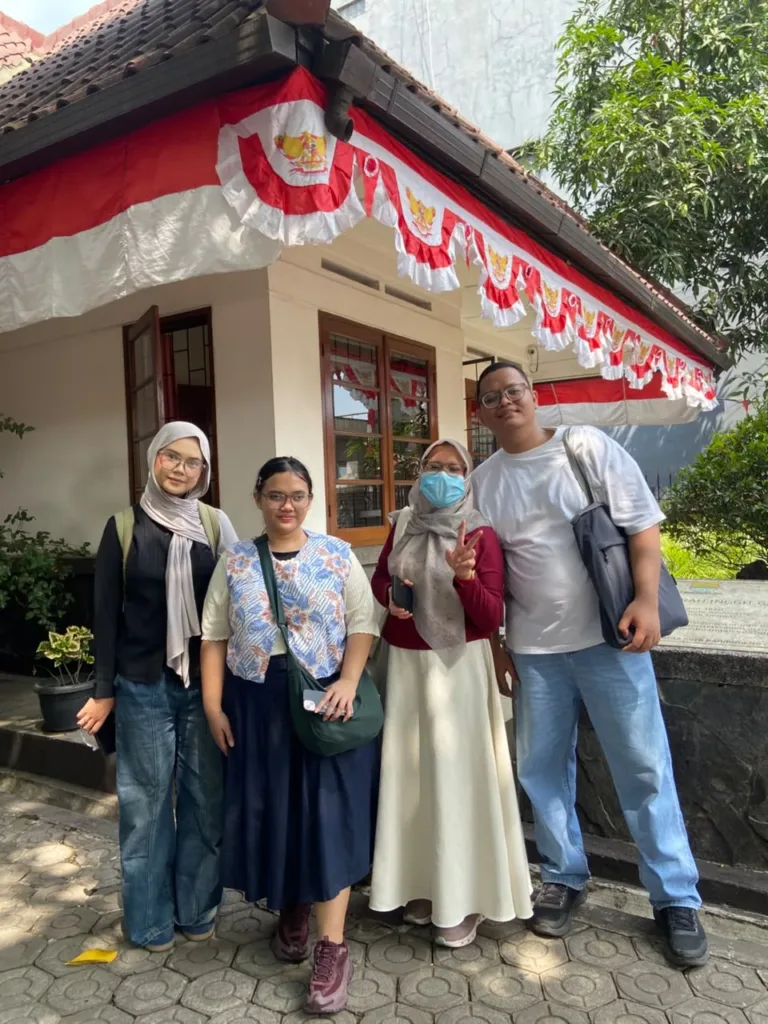 Bandung Good Guide walking tour: 09 28 at 15 22 33